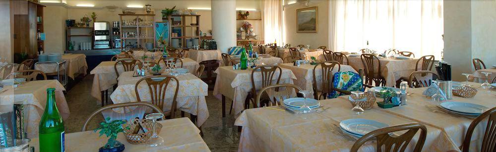 Hotel Residence Villa Jolanda Λίντο ντι Καμαϊόρε Εξωτερικό φωτογραφία