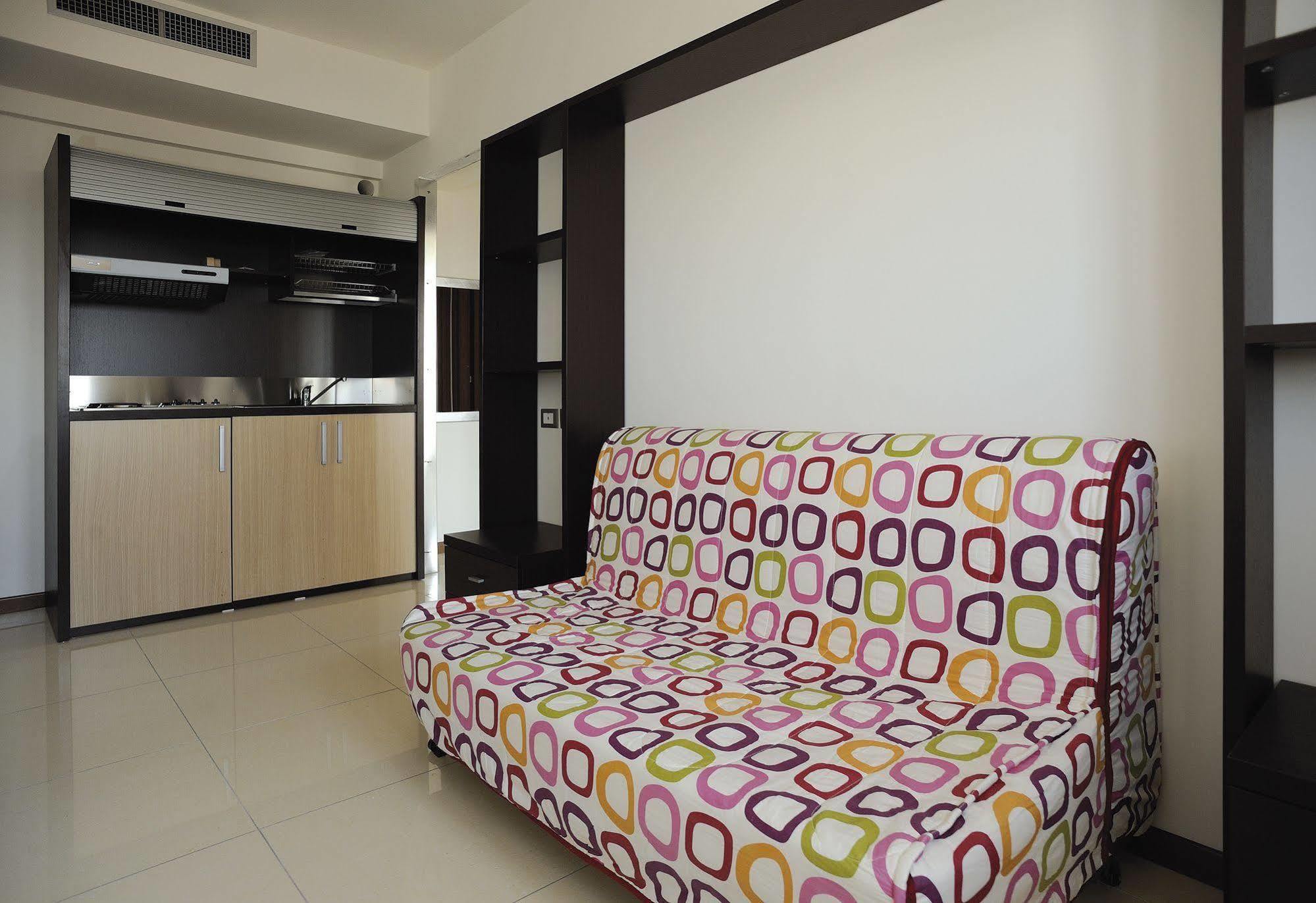 Hotel Residence Villa Jolanda Λίντο ντι Καμαϊόρε Εξωτερικό φωτογραφία