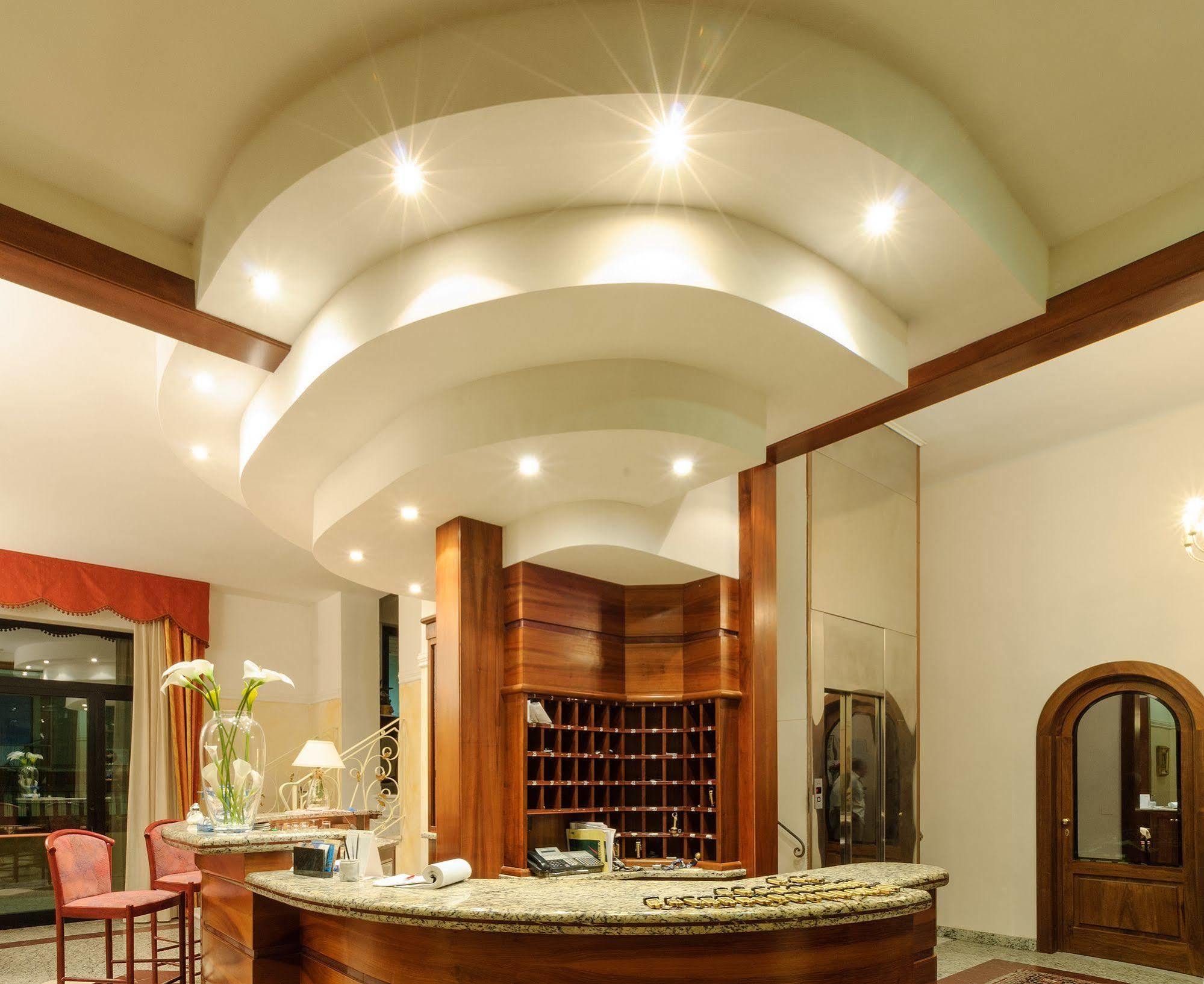 Hotel Residence Villa Jolanda Λίντο ντι Καμαϊόρε Εξωτερικό φωτογραφία